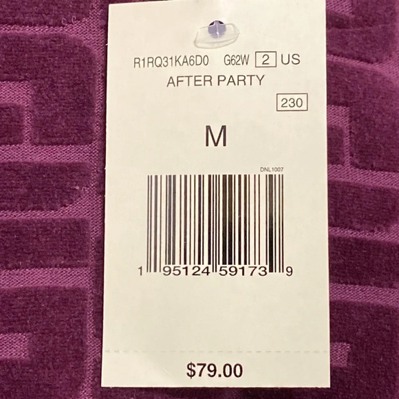 Guess After Party Hoodie - Picture 4 of 6